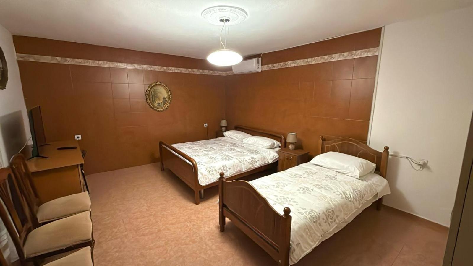 Shkodra Guest House & Trips 外观 照片