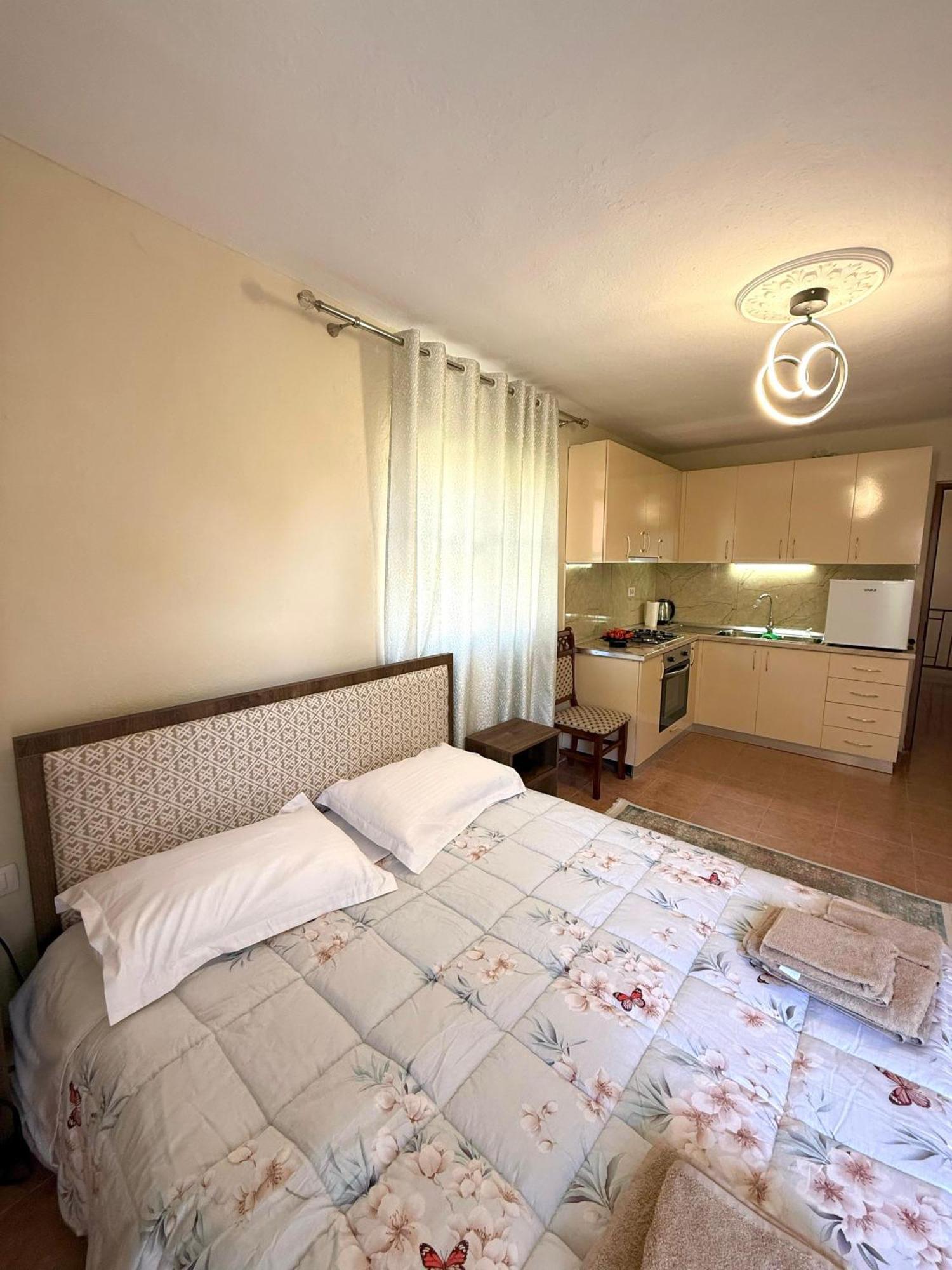 Shkodra Guest House & Trips 外观 照片