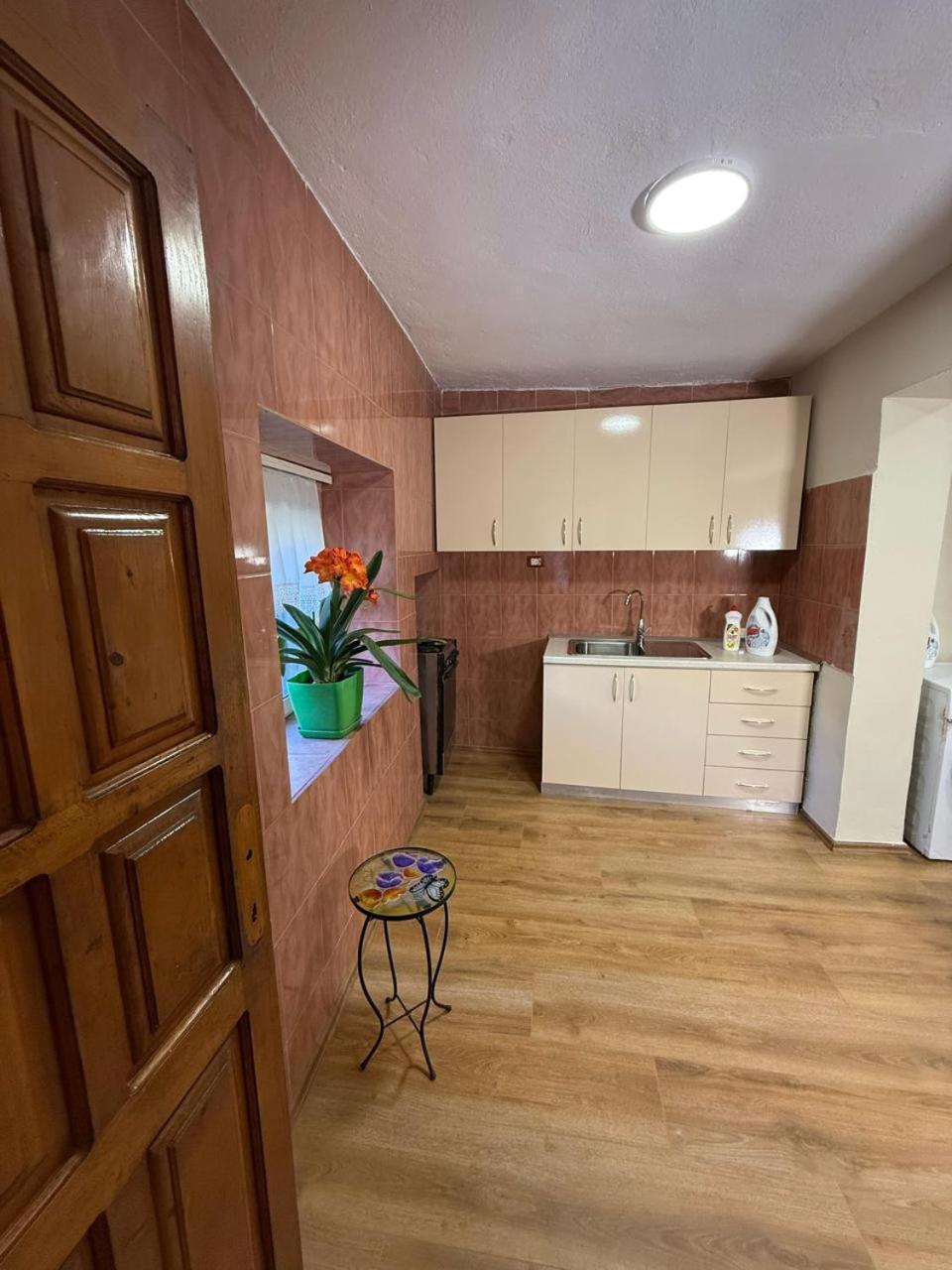 Shkodra Guest House & Trips 外观 照片