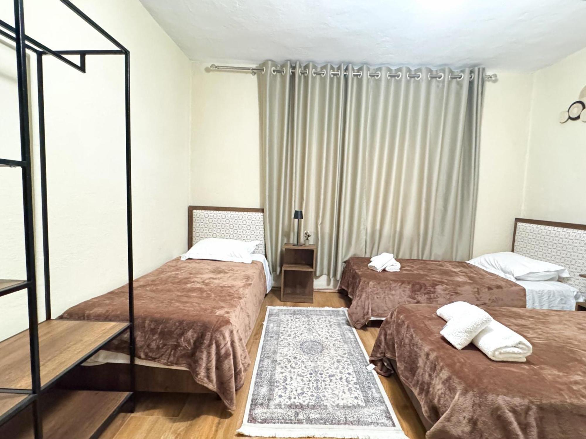 Shkodra Guest House & Trips 外观 照片